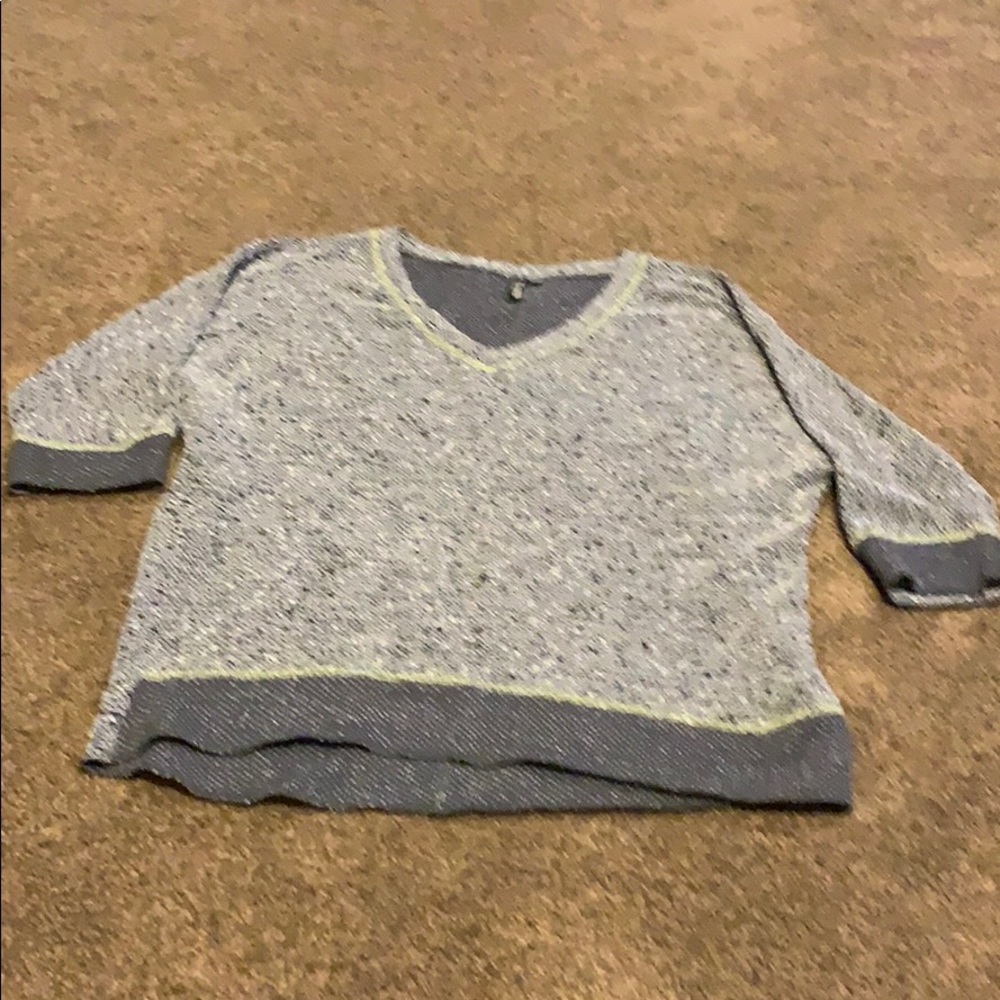 🔴 Kut from the Kloth sweater *5 for $25